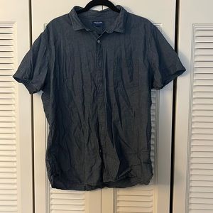 Men’s blue shirt sleeve button up size XL
